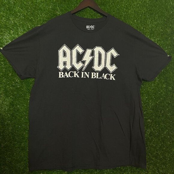AC/DC Back in Black Rock T-shirt, size 2XL - Picture 1 of 4